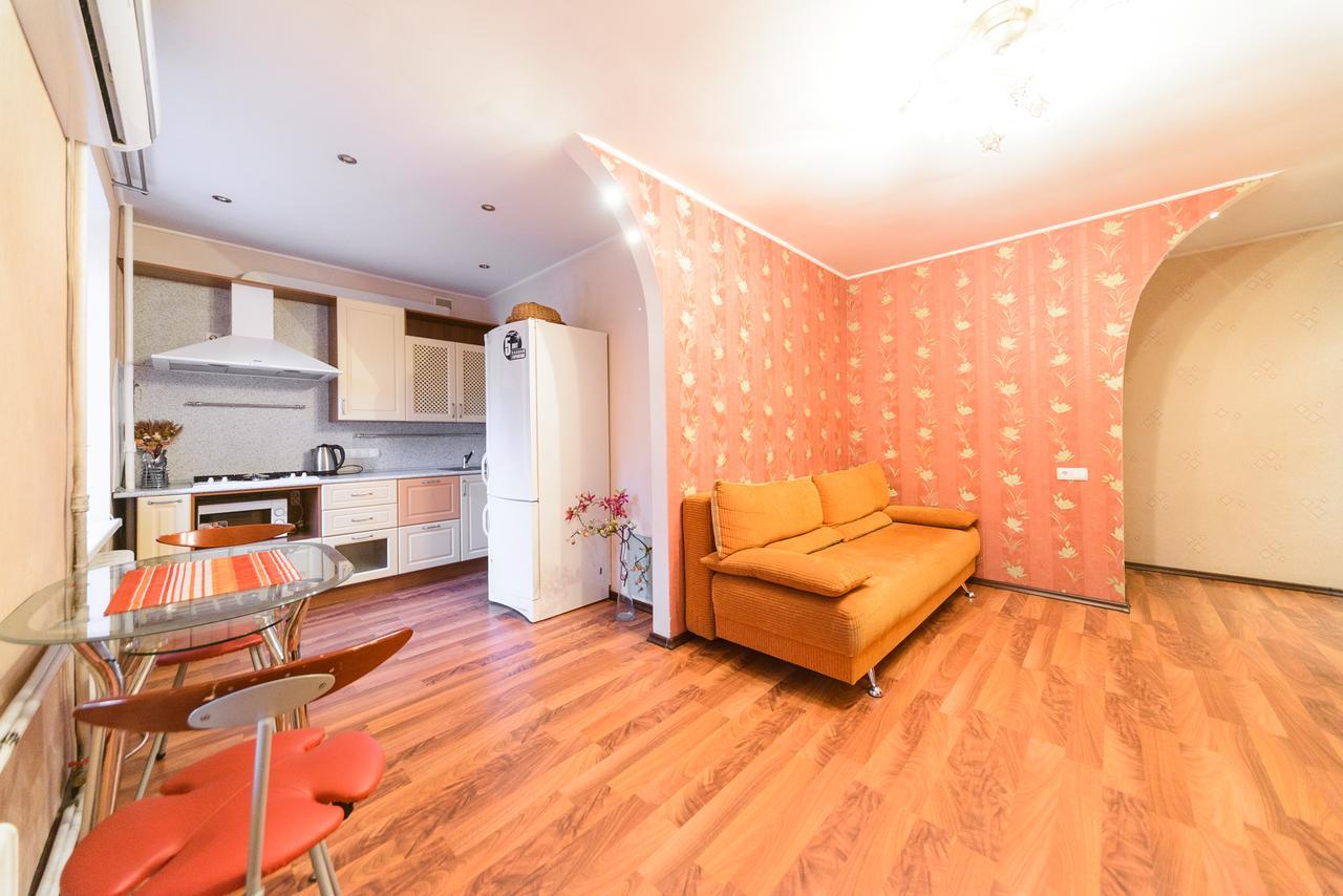 Apartment On Hryhoriia Chuprynky Kijów Zewnętrze zdjęcie