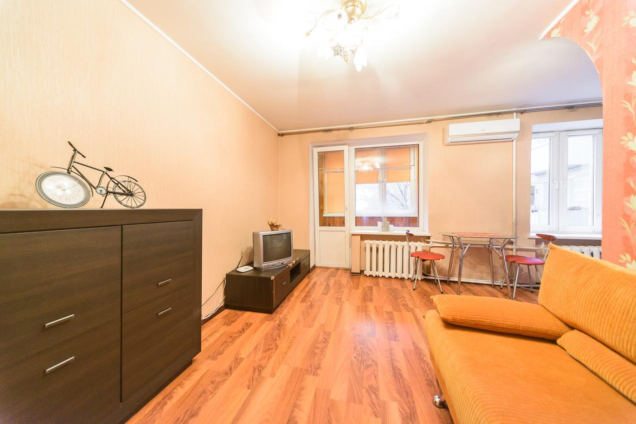 Apartment On Hryhoriia Chuprynky Kijów Zewnętrze zdjęcie