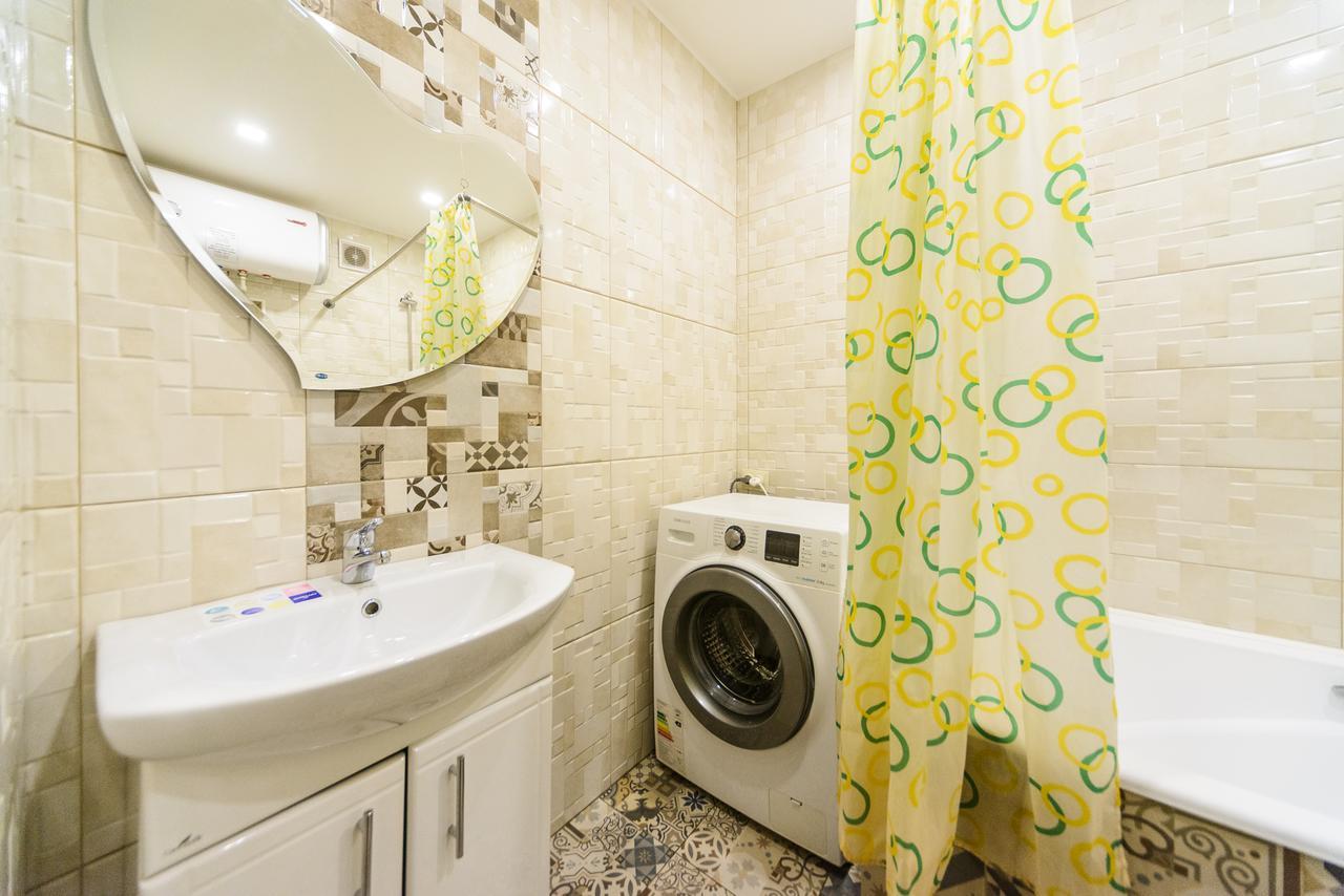 Apartment On Hryhoriia Chuprynky Kijów Zewnętrze zdjęcie