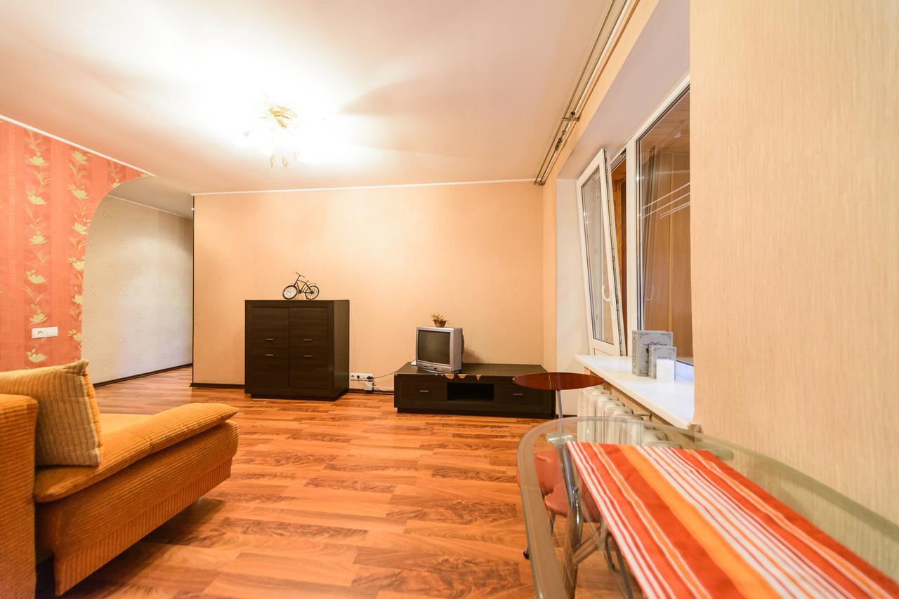 Apartment On Hryhoriia Chuprynky Kijów Zewnętrze zdjęcie