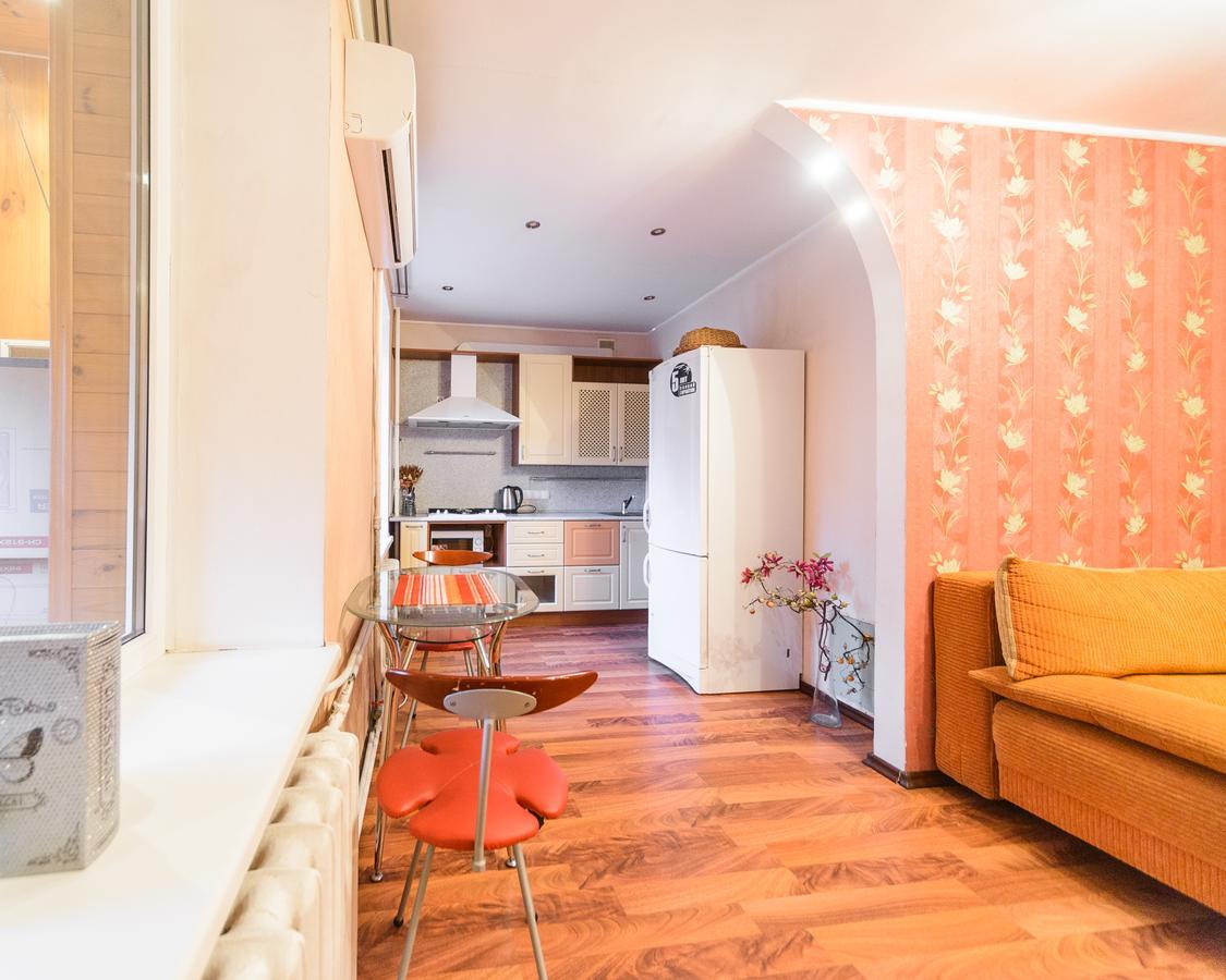 Apartment On Hryhoriia Chuprynky Kijów Zewnętrze zdjęcie